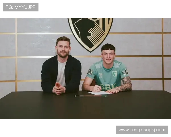 伯恩茅斯正式宣布签下AC米兰后卫阿莱克斯希门尼斯合同至2031年 伯恩茅斯正式宣布签下AC米兰后卫阿莱克斯希门尼斯合同至2031年