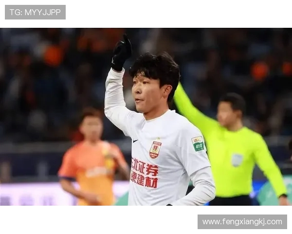 辽宁铁人正式签约原成都蓉城后卫元敏诚加强后防线实力